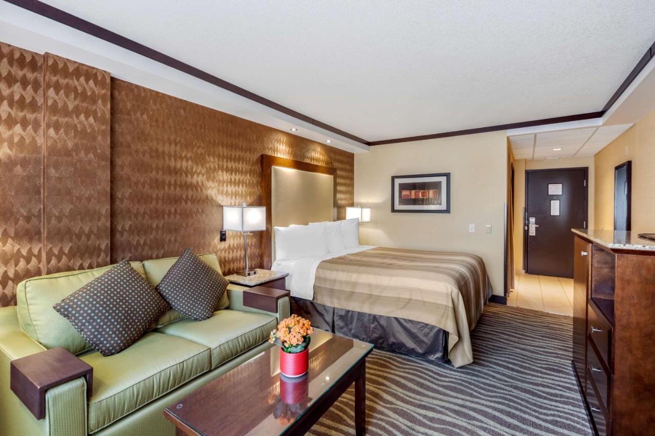 Western Edmonton Airport 3* Leduc